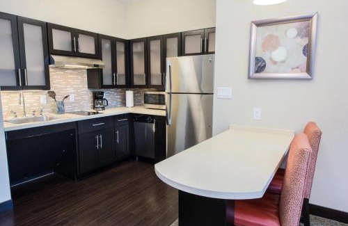 Newtonville Hôtel | Staybridge Suites Albany Wolf Rd-Colonie Center by IHG