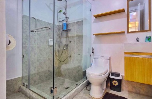 Las Pinas Appartement | Staycation in Somerset for 6 - Near Alabang