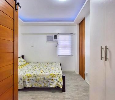 Las Pinas Appartement | Staycation in Somerset for 6 - Near Alabang
