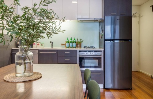Brunswick Appartement | StayCentral - Brunswick Loft - Michael Street, Brunswick - 1 Bedroom, 1 Bed, 1.5 bathroom, 1 Parking, Pet Friendly