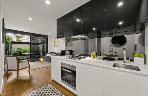 Hawthorn East Appartement | StayCentral - Hawthorn East - Study, 2 Car spaces