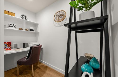 Hawthorn East Appartement | StayCentral - Hawthorn East - Study, 2 Car spaces