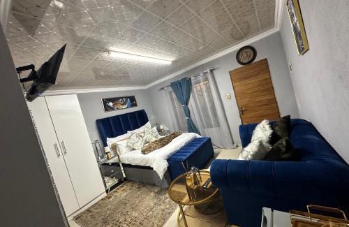 Soshanguve Appartement | StayComfyGuesthouseByPunky