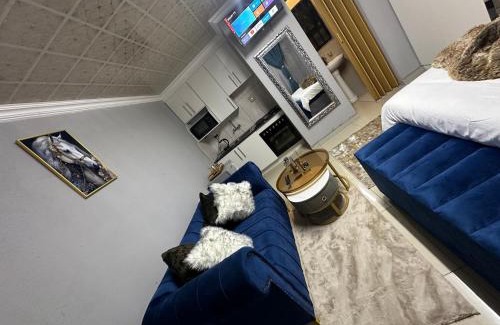 Soshanguve Appartement | StayComfyGuesthouseByPunky