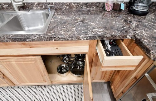 Piedmont Appartement | #StayInMyDistrict Piedmont Near Parks and Shopping