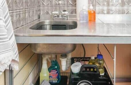 Woodlawn Appartement | #StayInMyDistrict Woodlawn Eclectic -Walk to Dekum