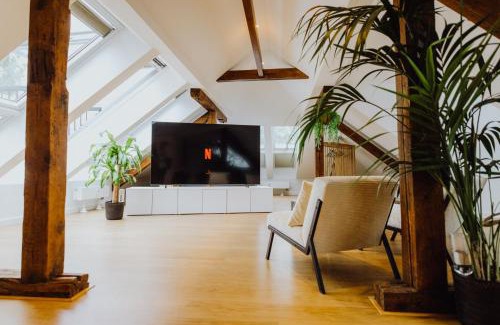 Suedstadt Appartement | Staylight Penthouse in der Südstadt - Luxus Suite