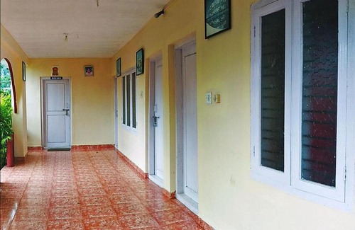 Kaimane Station Balnéaire | STAYMAKER Vibe Inn Homestay