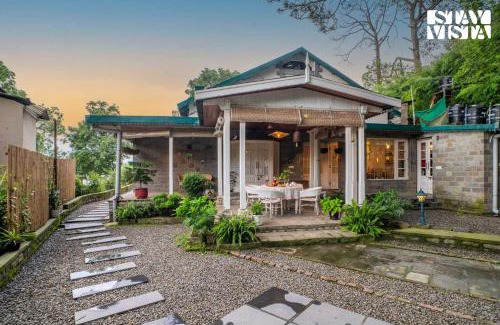 Kasauli Villa | StayVista at Ellis Ville with Bonfire, Lawn