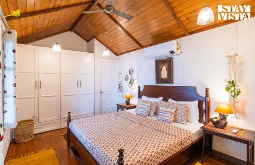 Kasauli Villa | StayVista at Ellis Ville with Bonfire, Lawn