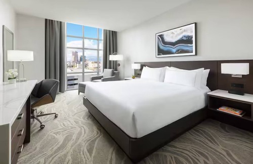 Downtown Tucson Hôtel | Std 1 King, DoubleTree Tucson, Spacious Room & Restaurant, Close to University
