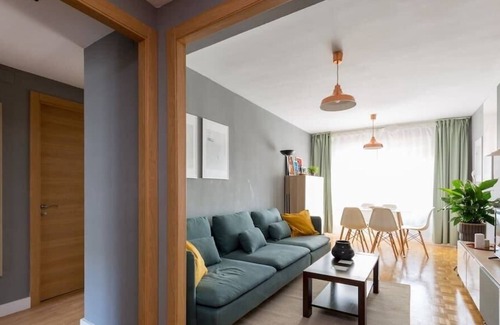Parque de Roma Appartement | STD - 2 bedroom apartment in the center with parking included