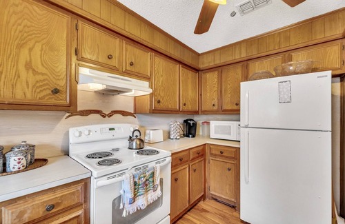Lubbock Maison | Stead House-3bd/2ba, Ttu, Fall Specials! 3 Bedroom Home by RedAwning