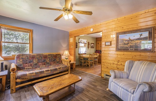 Walker Cabine | Steamboat Bay Resort Cabin 2 - Rustic cabin close to the beach