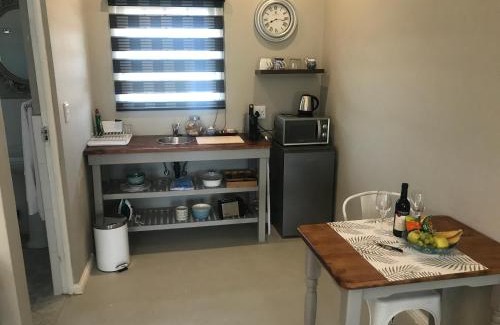 Magaliesberg Appartement | Steenkoppies estate semi self catering unit 1