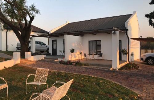 Magaliesberg Appartement | Steenkoppies Estate semi self catering unit 2