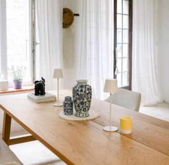 Ribaute Appartement | Steinhaus mit Dachterrasse und Badefluss