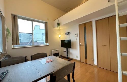 Higashi Appartement | Stella 205 エアコン 無料WiFi Netflix