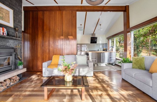 Rosevears Maison | Stella Rose Cottage Enchanting Riverfront Retreat