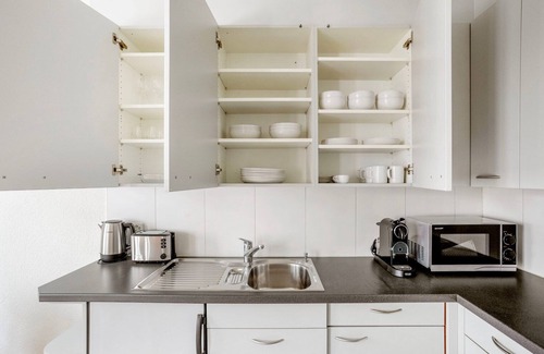 Matthaus Appartement | Stellar Matthäus 1BR w/ Laundry, 13 min to City Center, by Blueground