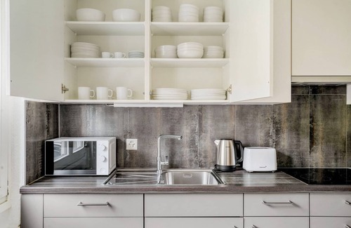 Wipkingen Appartement | Stellar Wipkingen 3BR w/ Common Garden, nr River, by Blueground