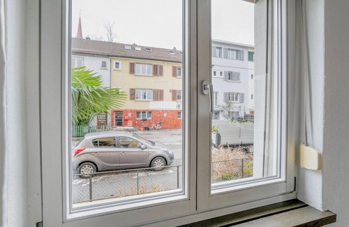 Wipkingen Appartement | Stellar Wipkingen 3BR w/ Common Garden, nr River, by Blueground