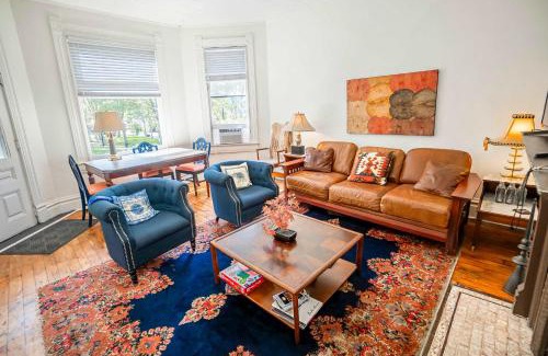 Homestead Appartement | Step Back in Time Charming Victorian with Modern Amenities