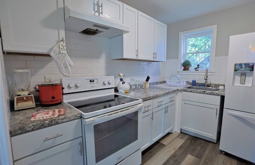 Hagerstown Maison | Step in the 90's in Historic Downtown Hagerstown