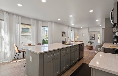 Clintonville Appartement | Step into The Rose, this idyllic Clintonville remodel. Top Neighborhood of 2023.