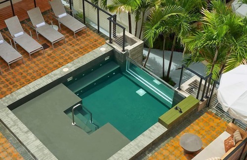 South of Fifth Maison | Steps Away from Nikki Beach! With Onsite Swimming Pool, Pets are Welcome!