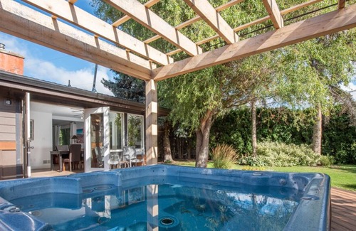 Vernon Maison | Steps away from the Turquoise Waters of Kalamalka Lake
