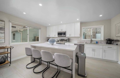 Mission Beach Maison | Steps from beach, Newly Renovated!