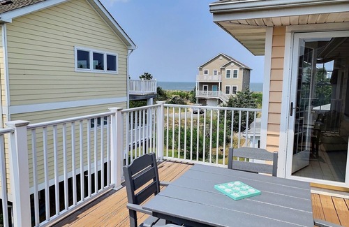 Broadkill Beach Maison | Steps From The Beach and Minutes to The Boards - Now Includes Linens