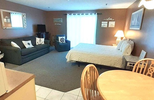 Wells Beach Copropriété | Steps from Wells Beach, Bellevue by the Sea is perfect for your Maine vacation