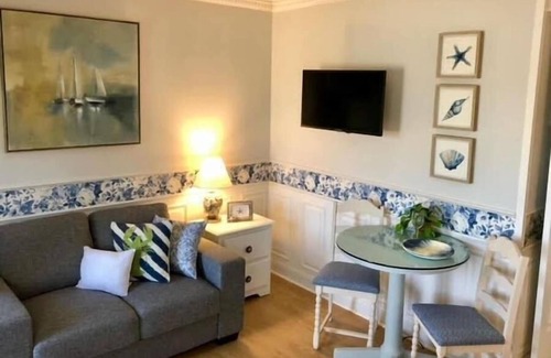 Wells Beach Copropriété | Steps from Wells Beach, Bellevue by the Sea is perfect for your Maine vacation