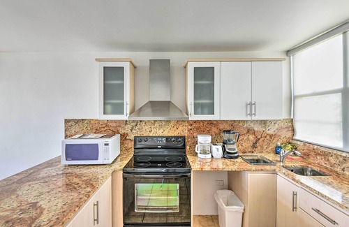 Mediania Baja Copropriété | Loiza Condo w / Pvt balcon et équipements en bord de mer!