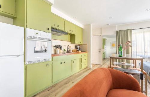 El Porto Appartement | Steps to Beach Manhattan Beach Patio Parking
