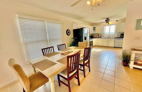 Broadkill Beach Maison | STEPS TO BEACH. PEACEFUL. PET-FRIENDLY. LINENS INCLUDED.