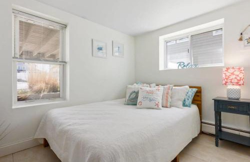 Salisbury Beach Appartement | Steps to Beach Salisbury Shore House #1 AC