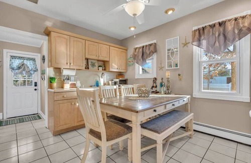Ocean Gate Maison | Steps to Beach with Linens + Towels including AC