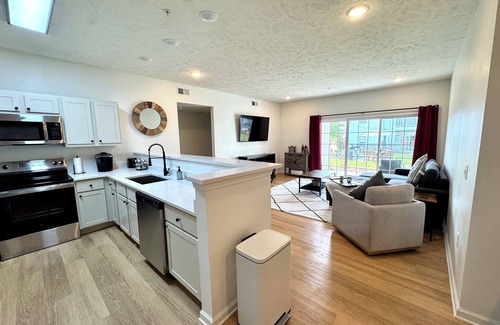 Starkville Copropriété | Steps to Campus - Newly Renovated 3BR-3.5BA First Floor Condo on Bulldog Way