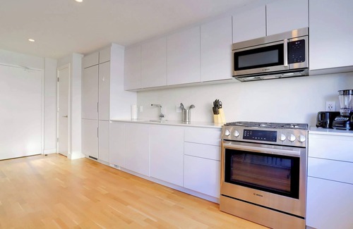 Radnor - Fort Myer Heights Appartement | Steps to Metro + Near D.C. Landmarks