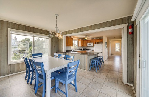 Sandbridge Maison | Steps to Ocean: Spacious Virginia Beach Retreat!