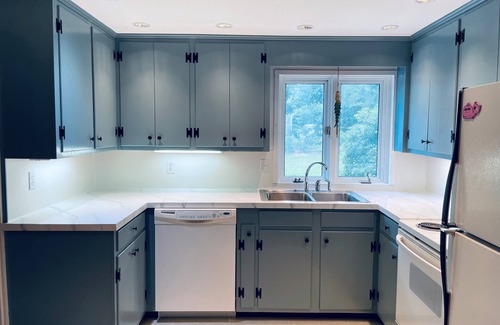 Campground Landing Maison | Steps to private bay beach (0.2 mi). Central AC.