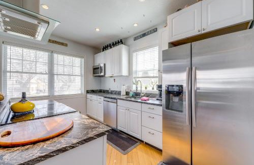 York Beach Maison | Steps to Short Sand Beach Retreat with Game Room!
