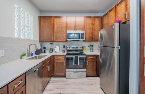 Glendale Sports and Entertainment District Appartement | Deluxe 1BD| West Gate+Stadium+KingBed+Gym+Parking