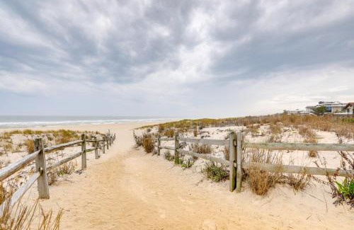 Surf City Maison | Steps to Surf City Beach Pet-Friendly Cottage!