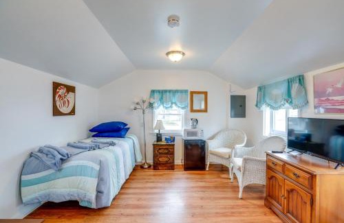 Surf City Maison | Steps to Surf City Beach Pet-Friendly Cottage!