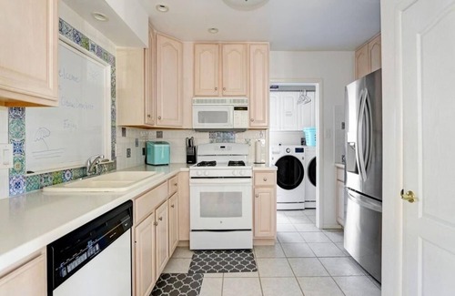 Southend Maison | Steps to the Beach in Brigantine - Sea Point - Beautiful Pool