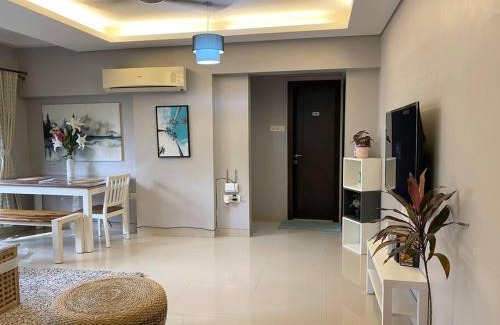 Pali Hill Appartement | Sterling 401, off Carter Road, Bandra West by Connekt Homes